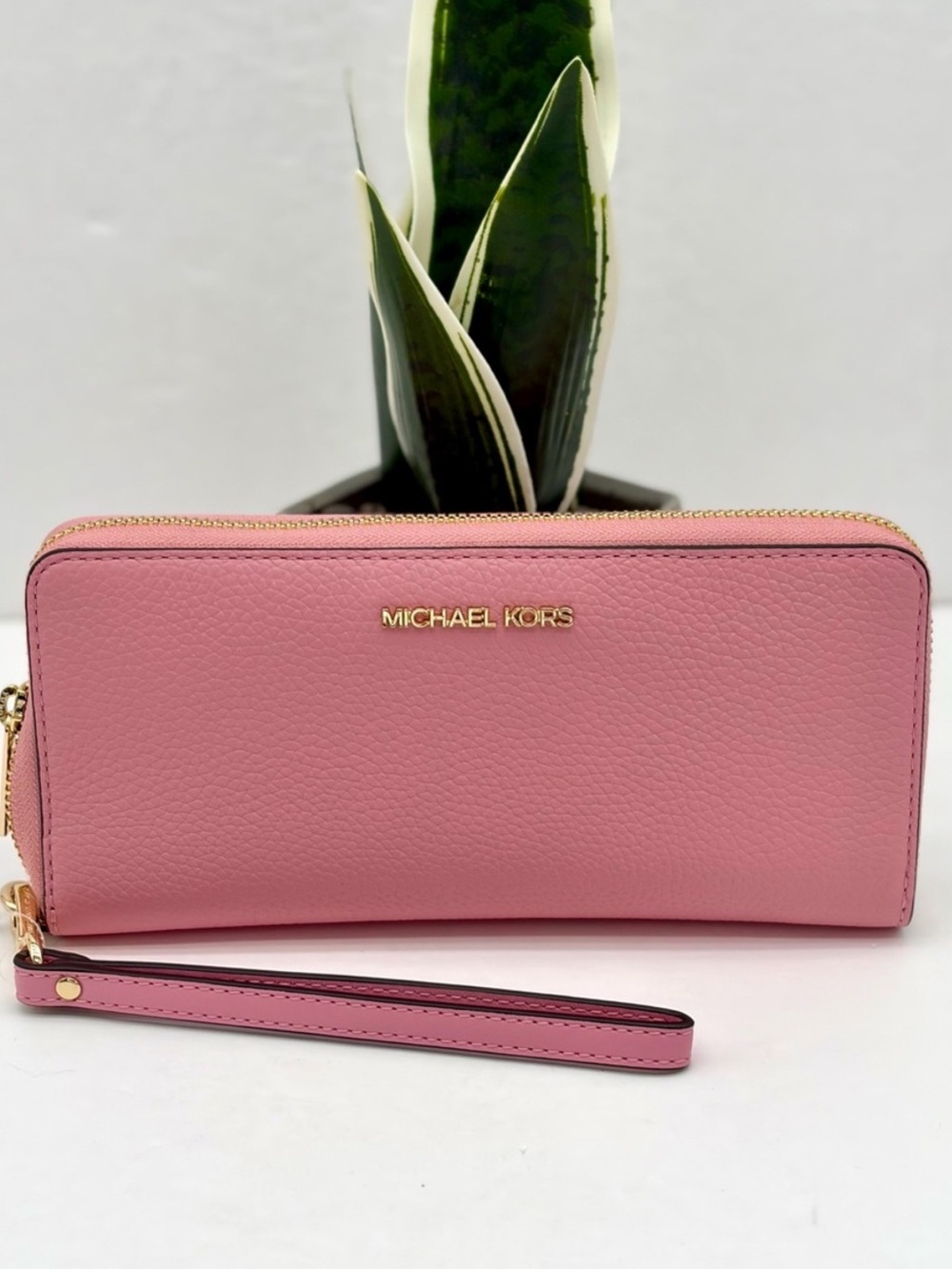 Michael Kors large Continental
Wallet Wristlet - Picture 5 of 7